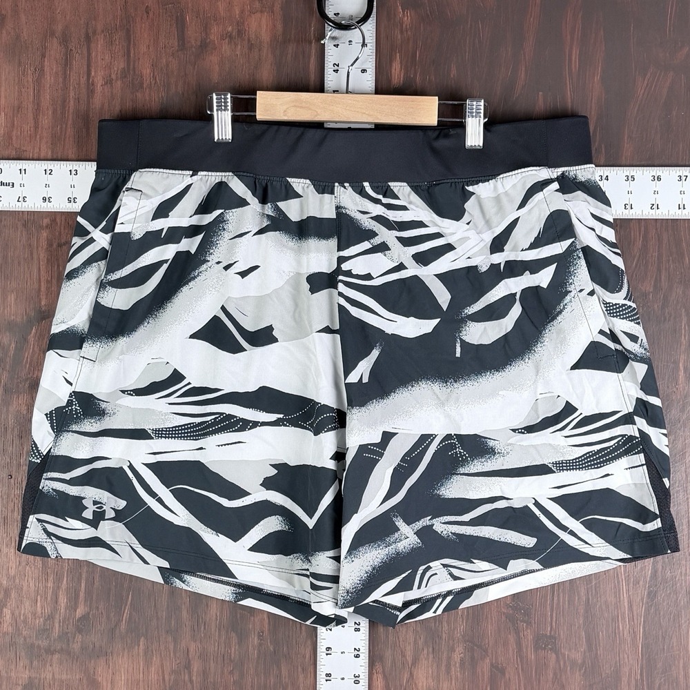 Under Armour UA Speedpocket Graphic Printed 7" Running Shorts Black Gray Men 2XL